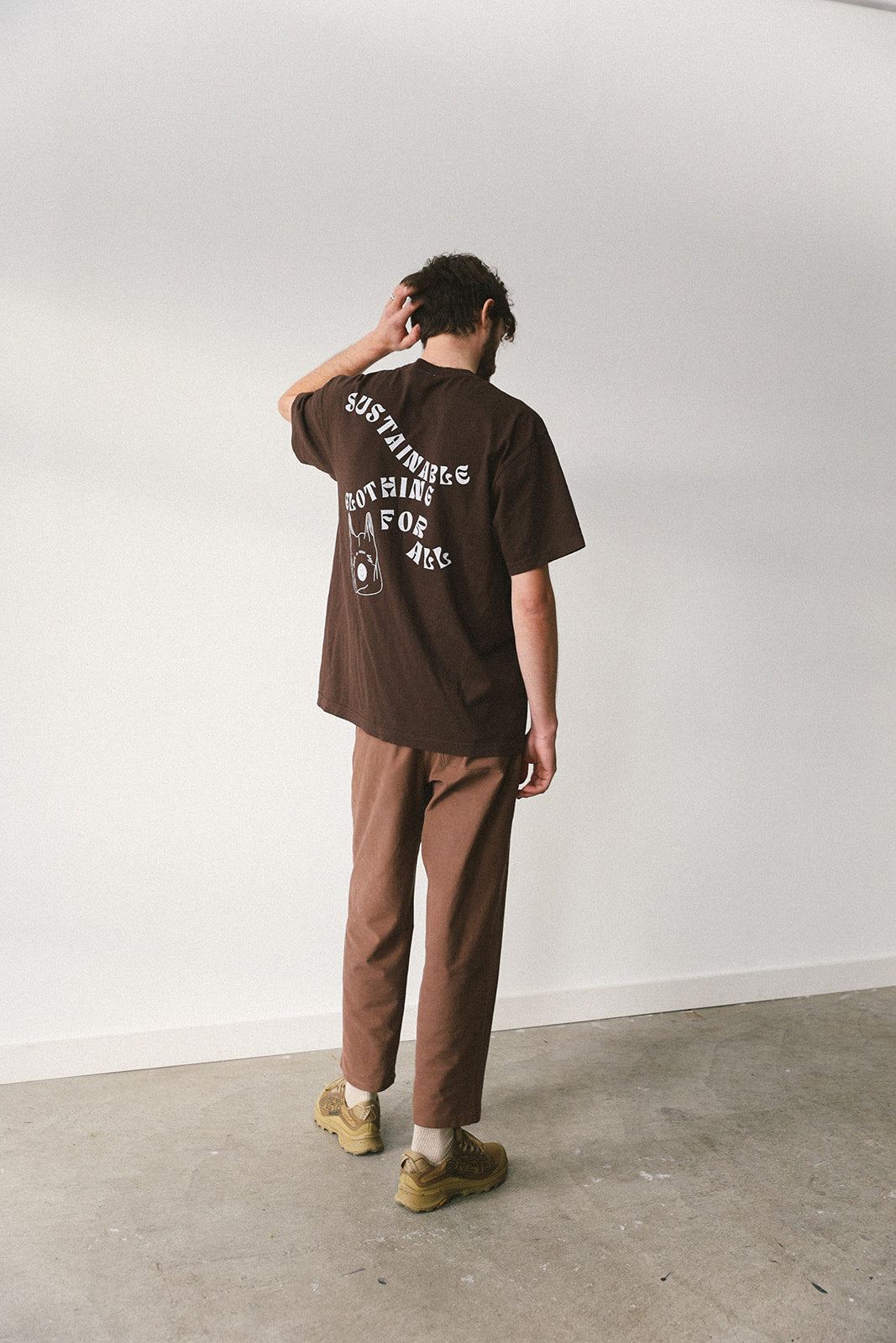 Upcycle brand t-shirt (brown)