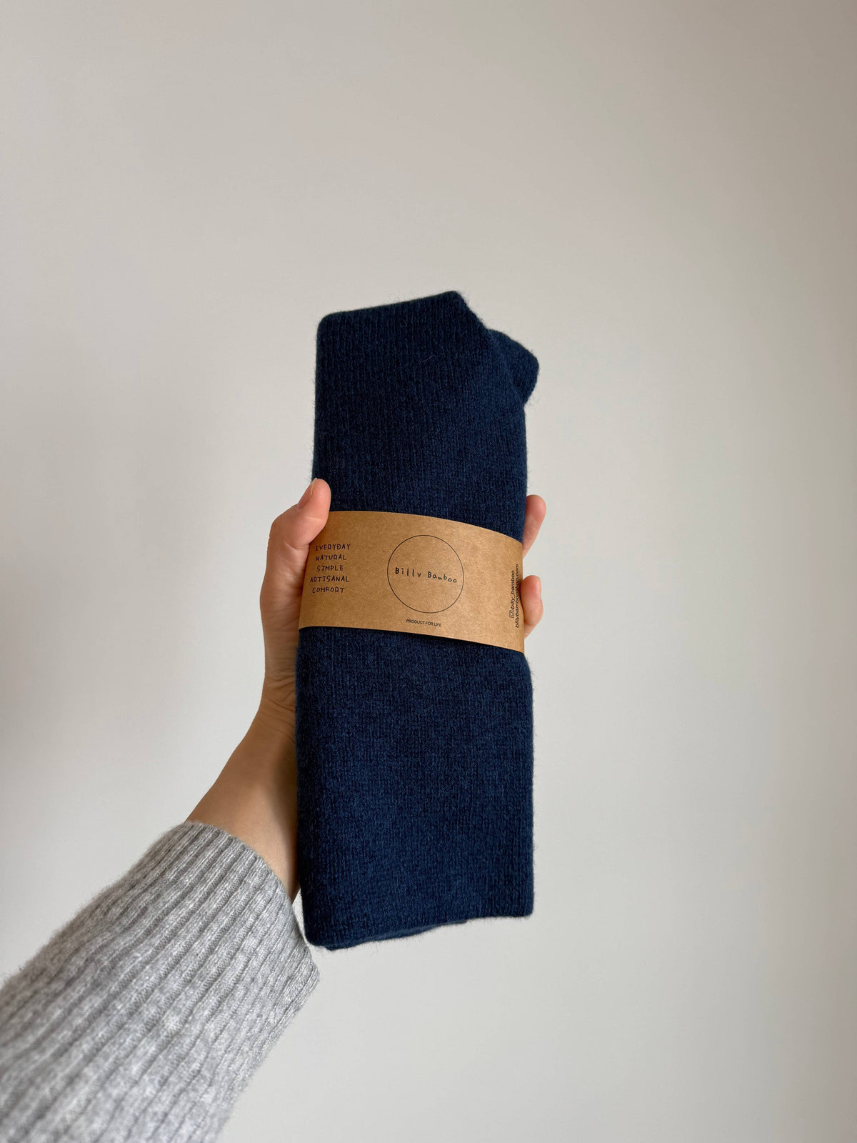 FUZZY WOOL CRAVAT SCARF - neutral