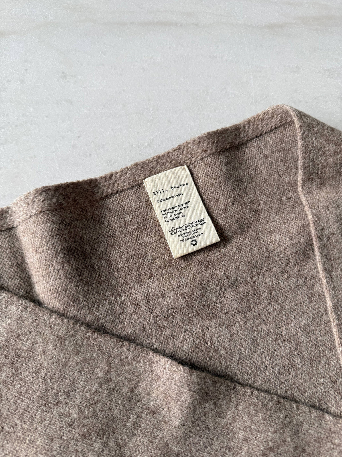 FUZZY WOOL CRAVAT SCARF - neutral