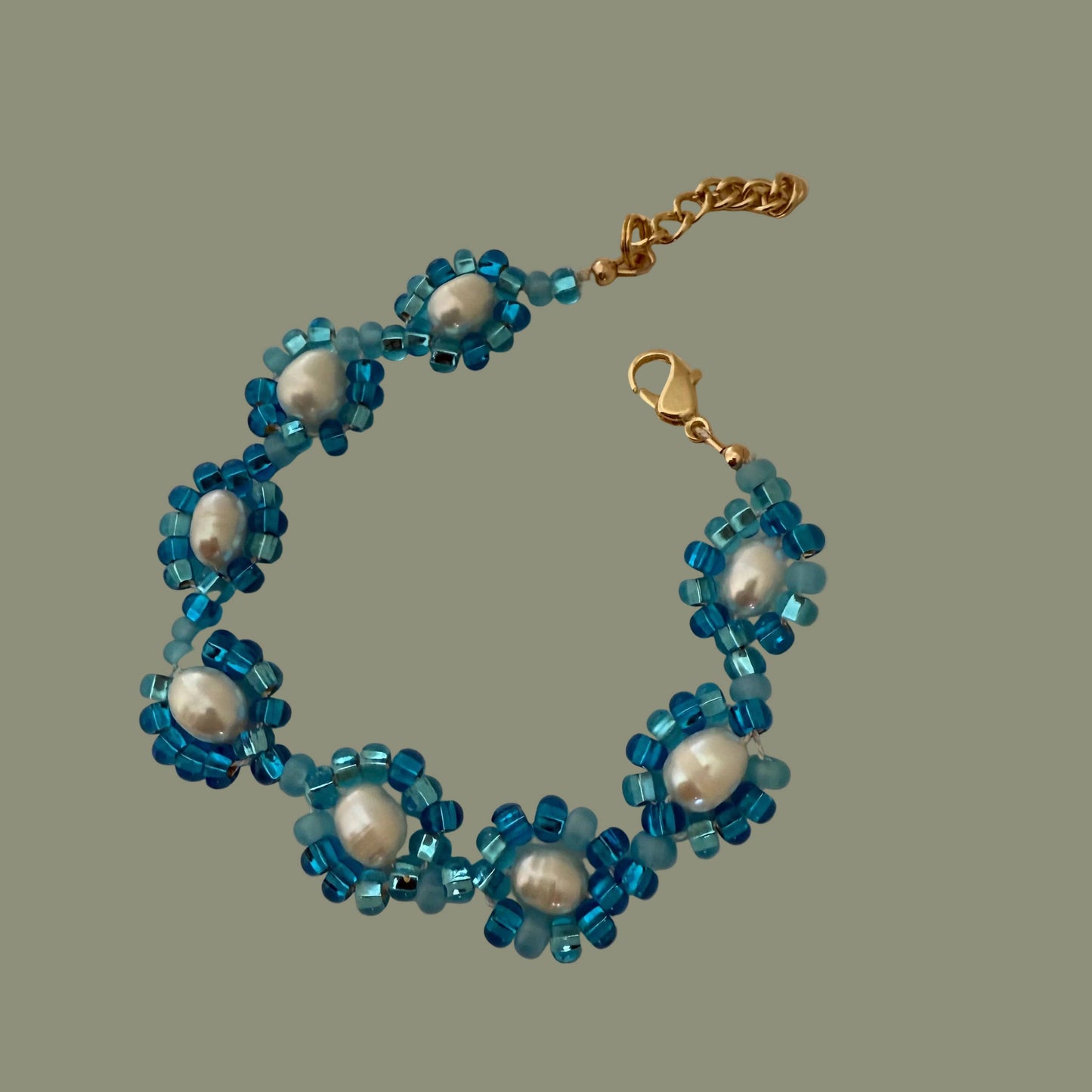 The Blue Peal Bracelet