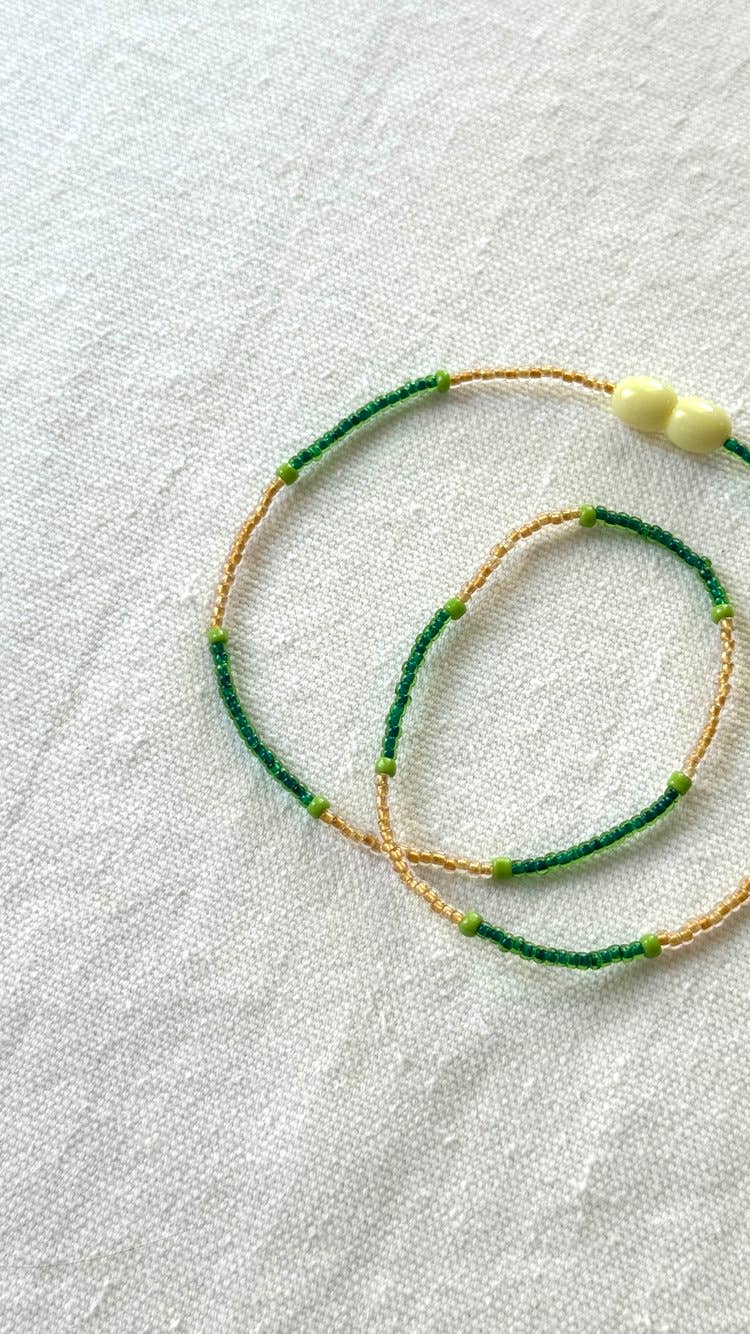 Recycled Lovers - Beaded Necklace Green/Gold