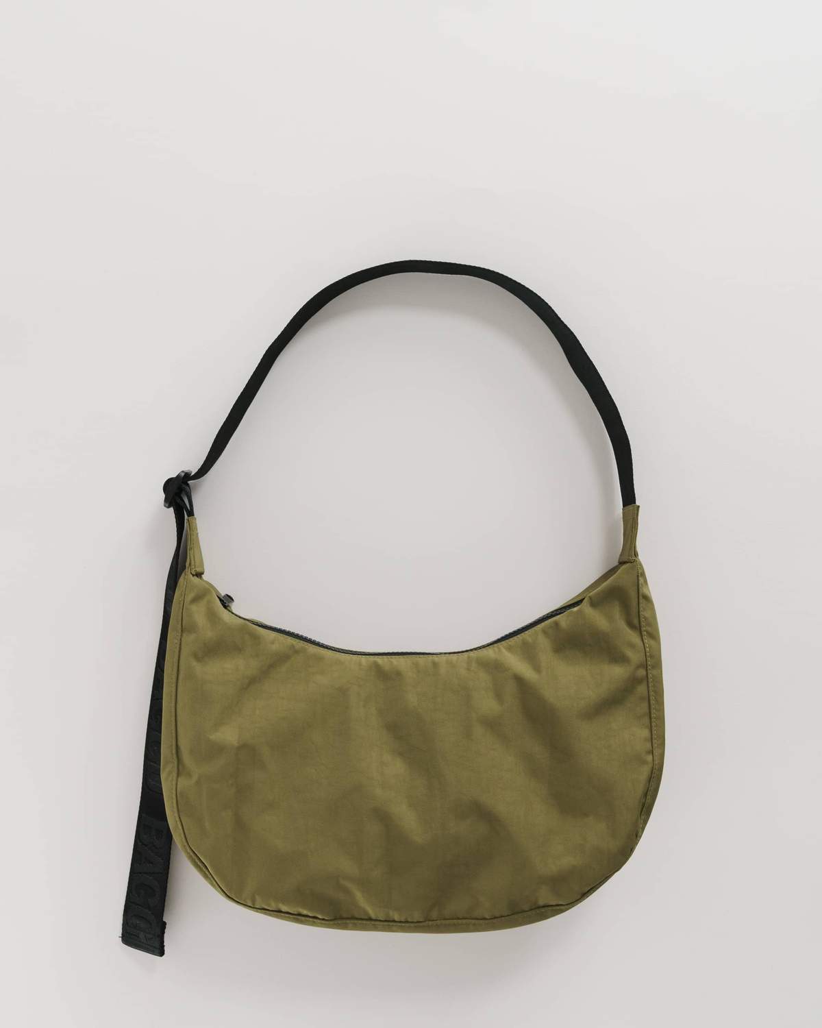 BAGGU Medium Nylon Crescent Bag